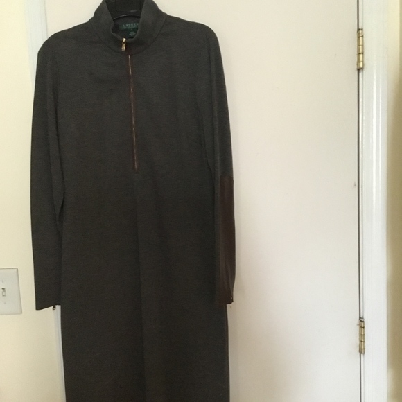 Dress - Picture 2 of 3